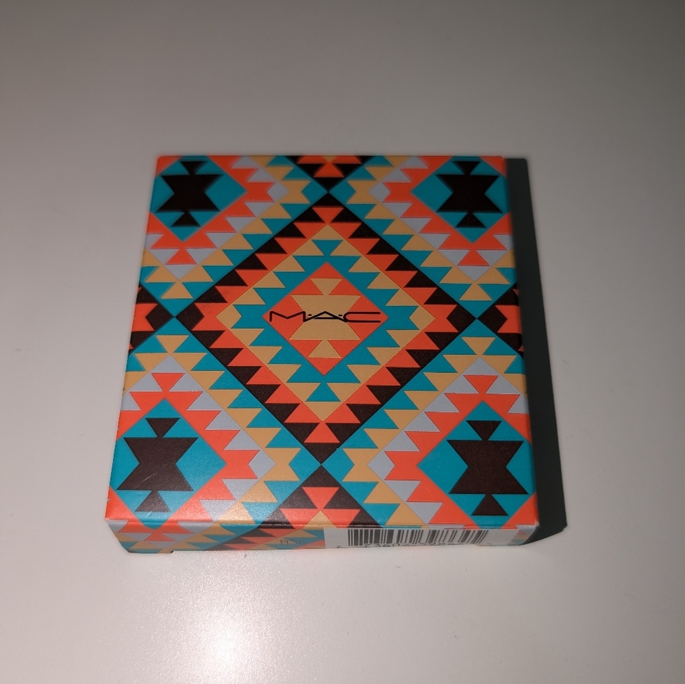 Mac Vibe Trope Eyeshadow Palette